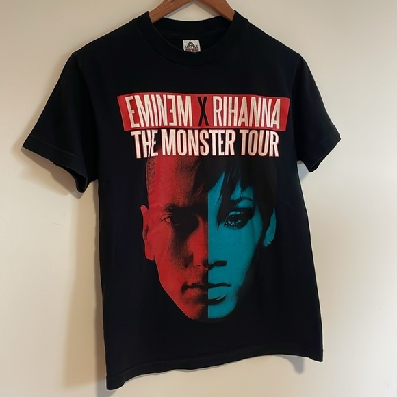 Eminem Tee Rhianna T-Shirt Small Monster Tour Black Rap HipHop Music Dr Dre - Picture 2 of 14